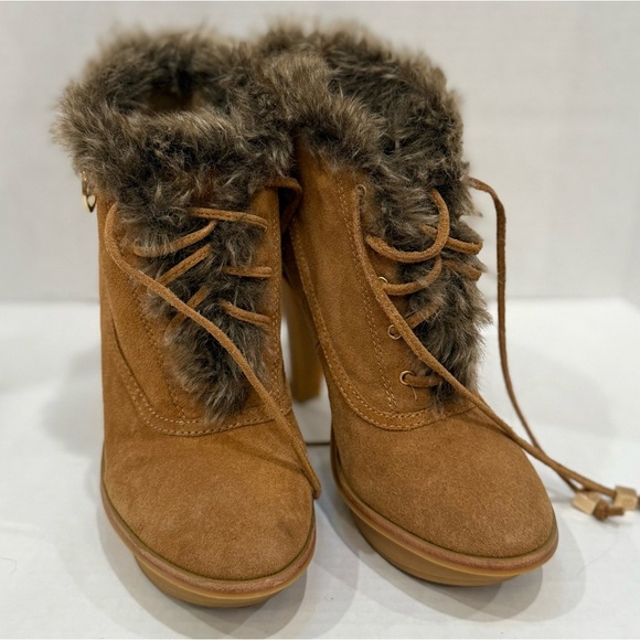 Cozy Brown Fur-Lined Ankle Boots - Picture 1 of 8